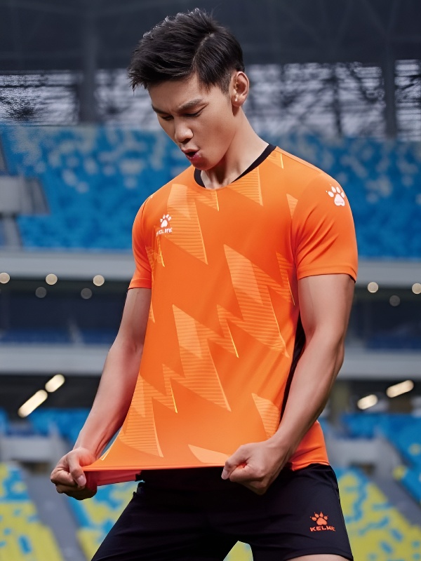 Футбольная форма KELME Short-Sleeved Football Suit (Orange/Black)