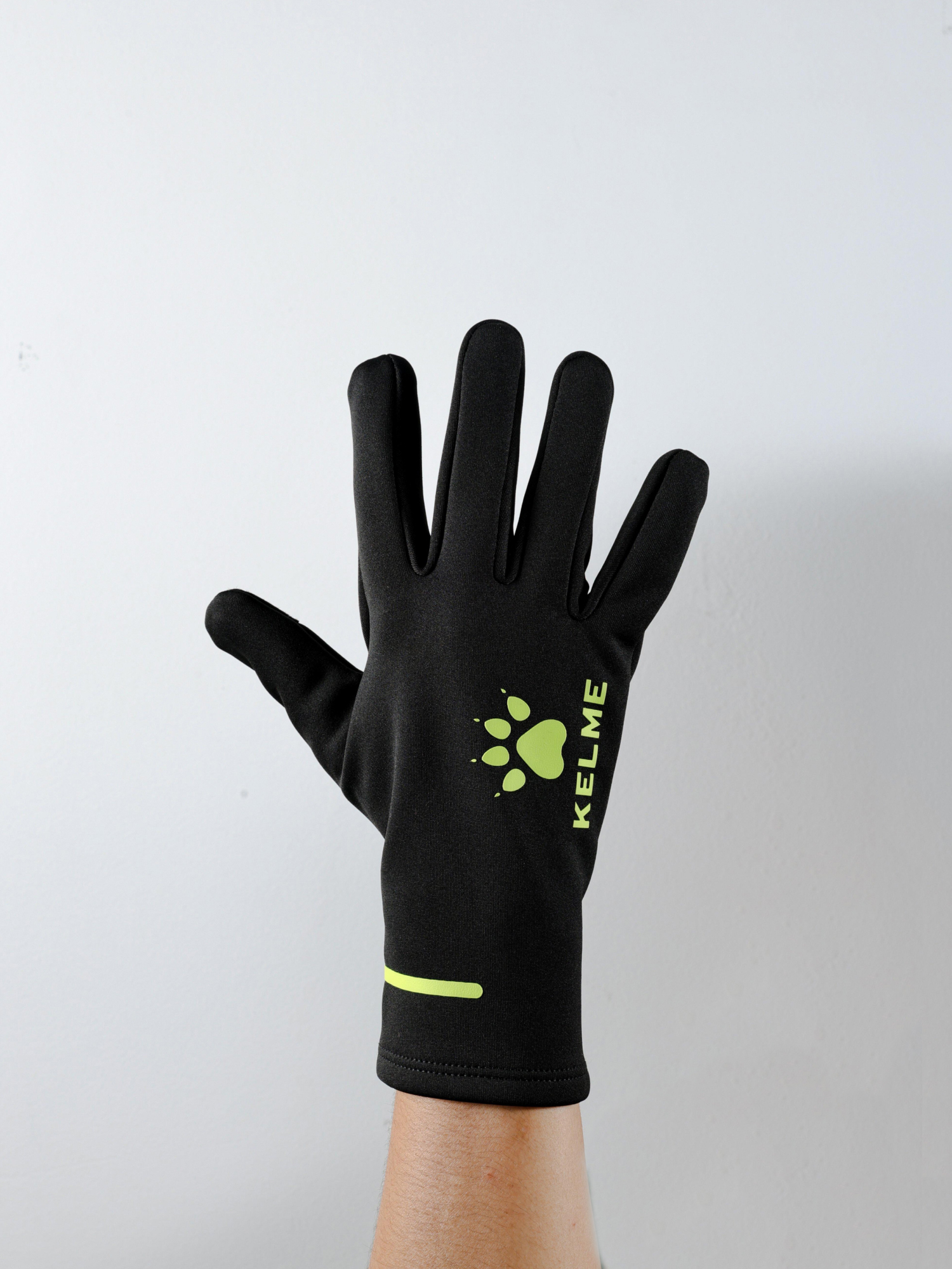 Перчатки KELME Cold-proof Gloves (Black/Green)