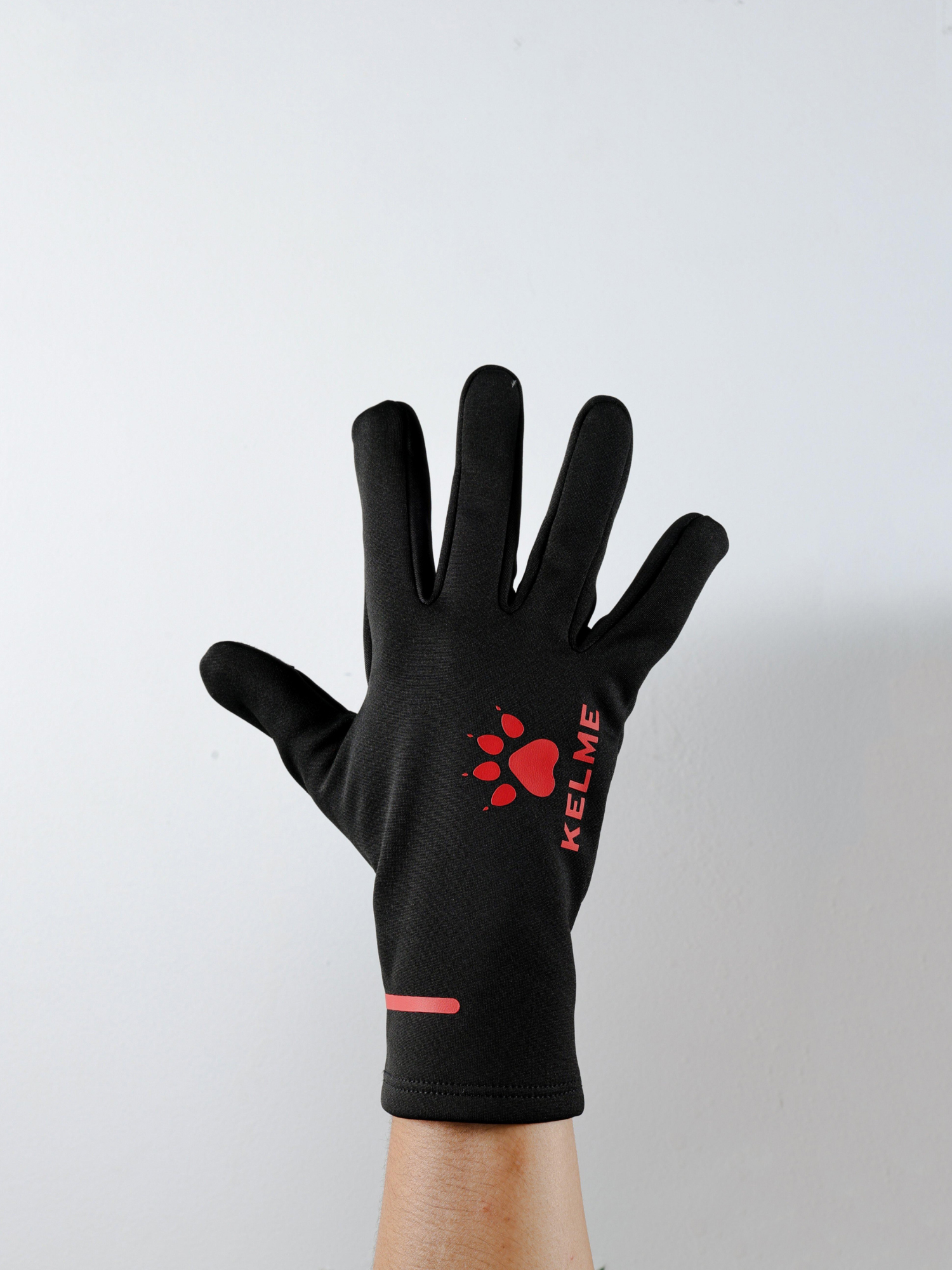 Перчатки KELME Cold-proof Gloves (Black/Red)