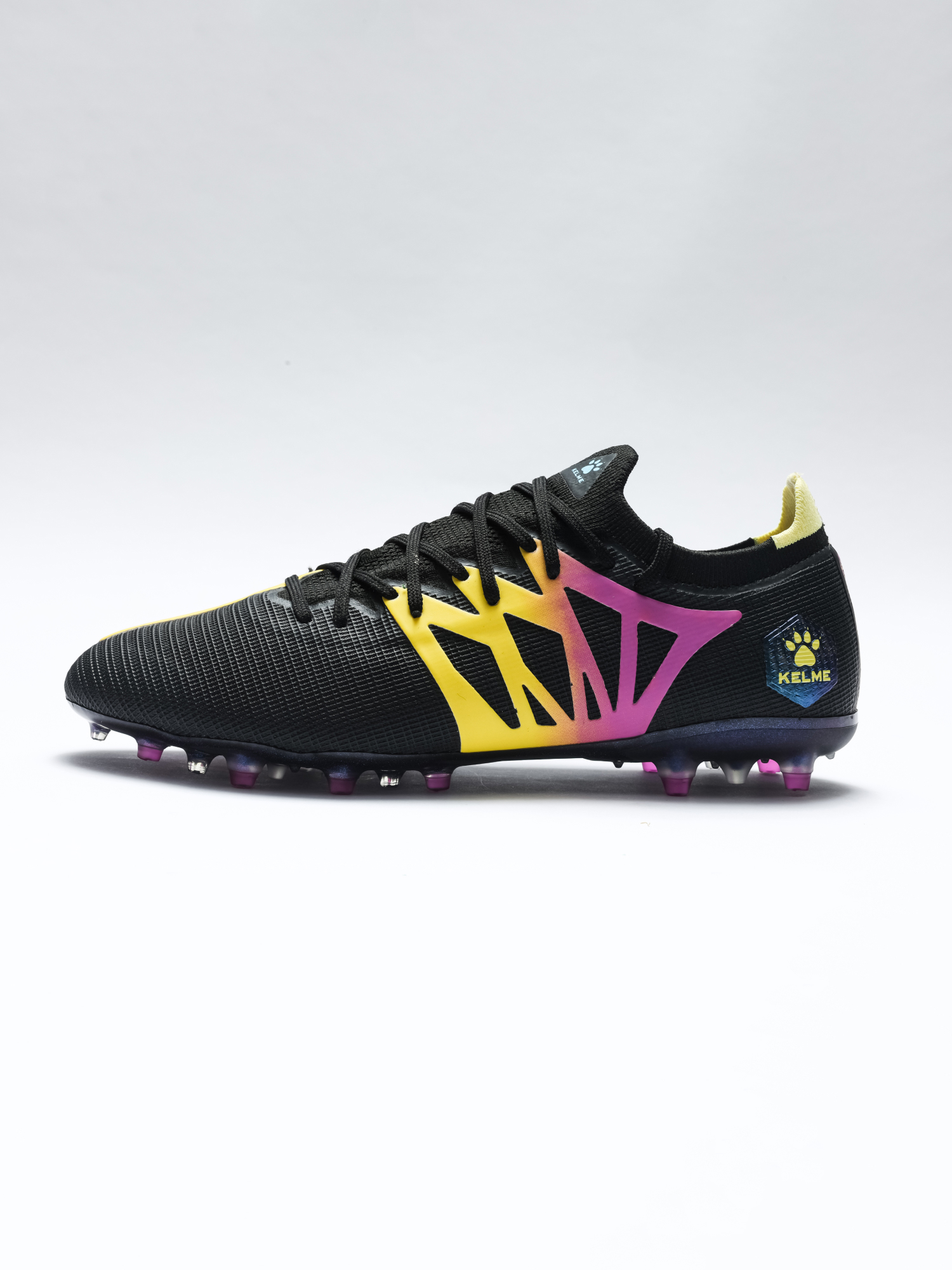 Бутсы KELME Men's Football Shoes (MG) Black
