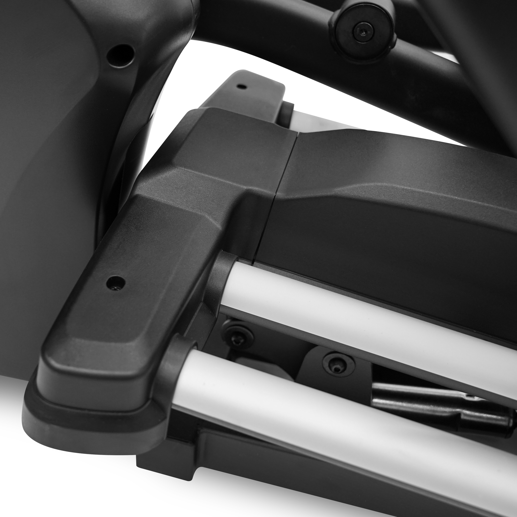 Эллиптический тренажер с автонаклоном профессиональный BRONZE GYM X800M