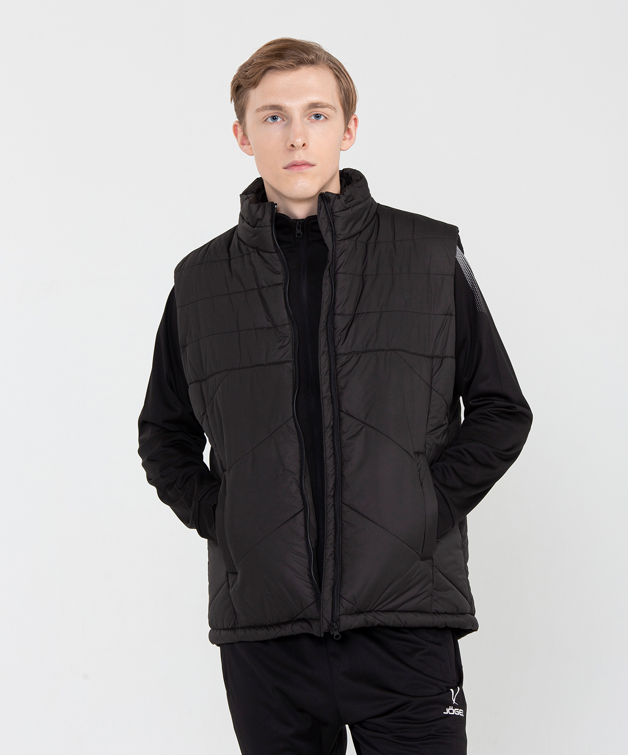 Жилет утепленный ESSENTIAL Padded Vest, черный, размер L