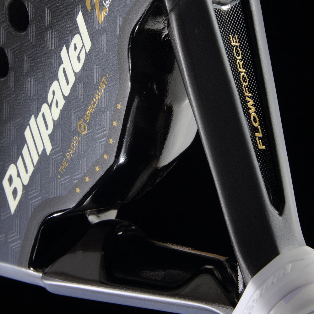 Ракетка для падела BULLPADEL Flow Legend, 494405, для профессионалов, стекловолокно,черно-белый