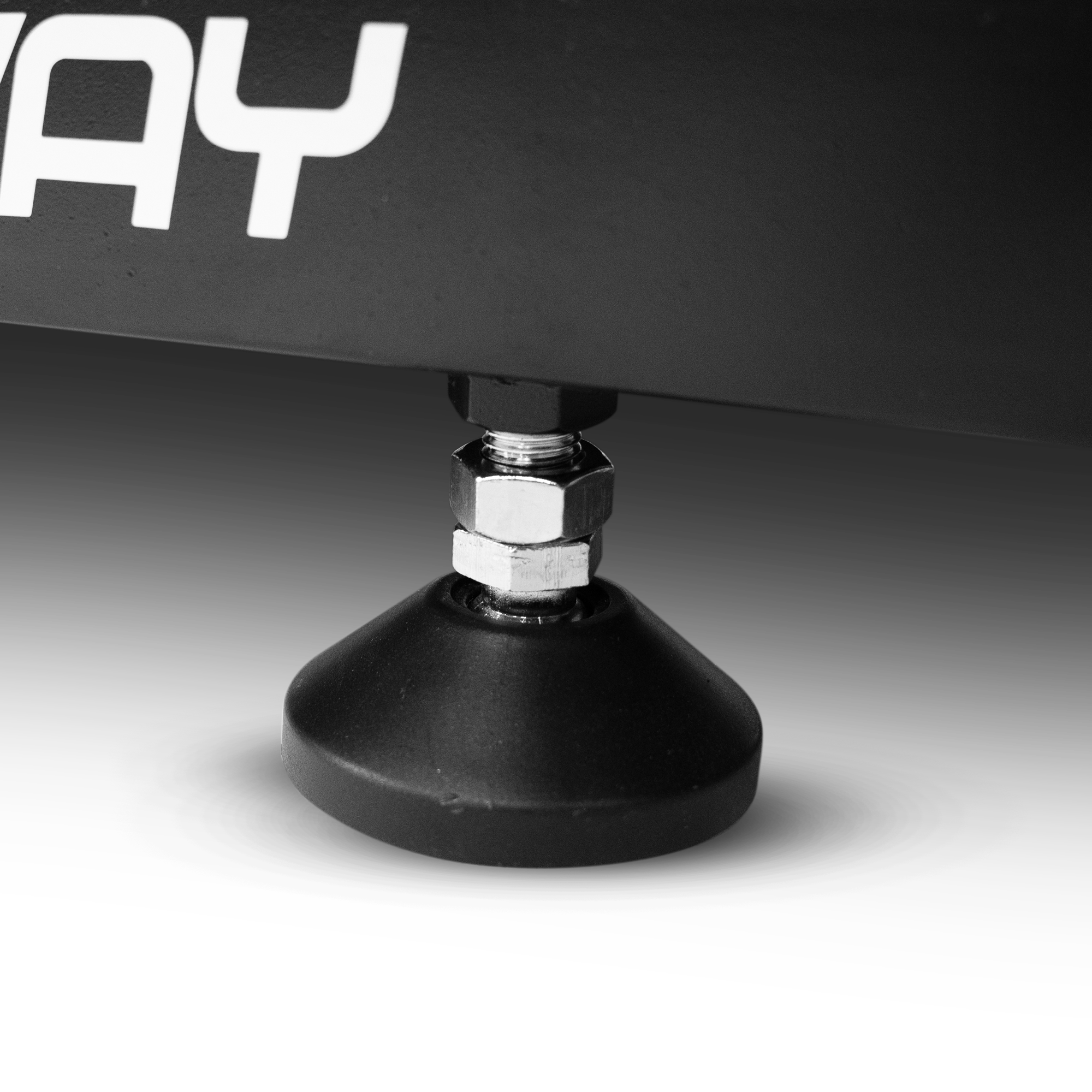 Беговая дорожка профессиональная BRONZE GYM RUNWAY