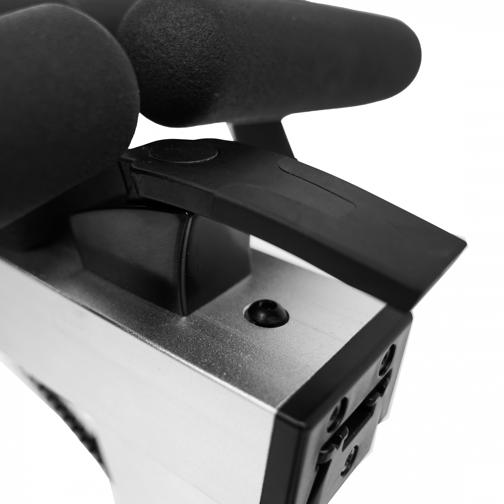 Спин-байк с консолью профессиональный BRONZE GYM PROSPIN