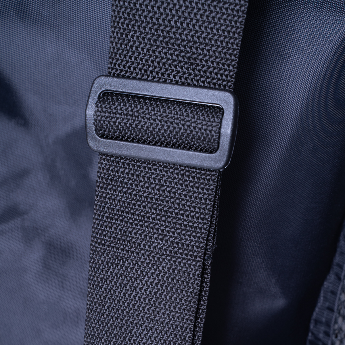 Сумка-баул для мячей TORRES, SS11069,на 15 футб.мяч,на шнурке с фиксатором, на 15 мячей, черная