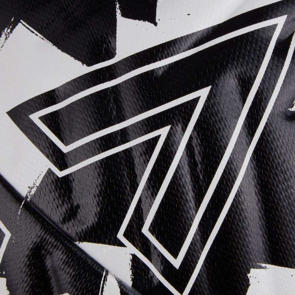 Мяч футб. MITRE Ultimax One, 5-B0152B99, р.5, FIFA PRO, 4 пан, ТПУ, термосшивка, бело-черный