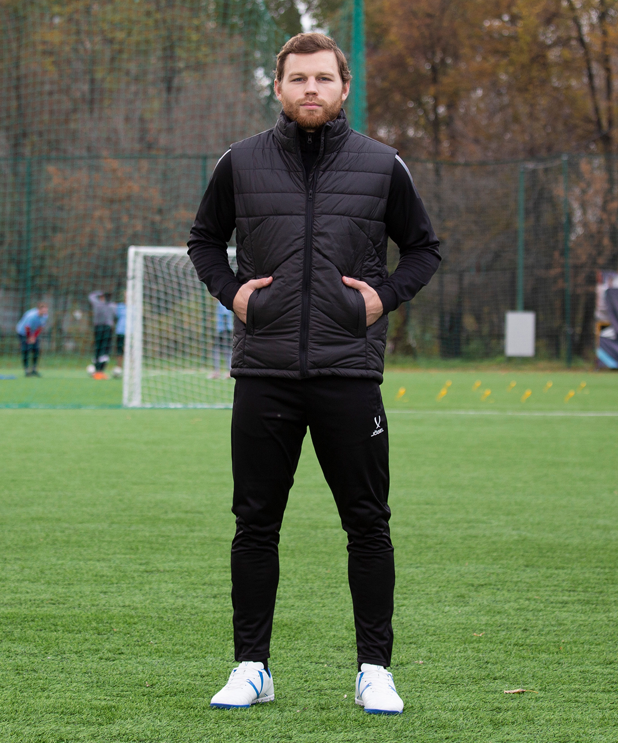 Жилет утепленный ESSENTIAL Padded Vest, черный, размер L