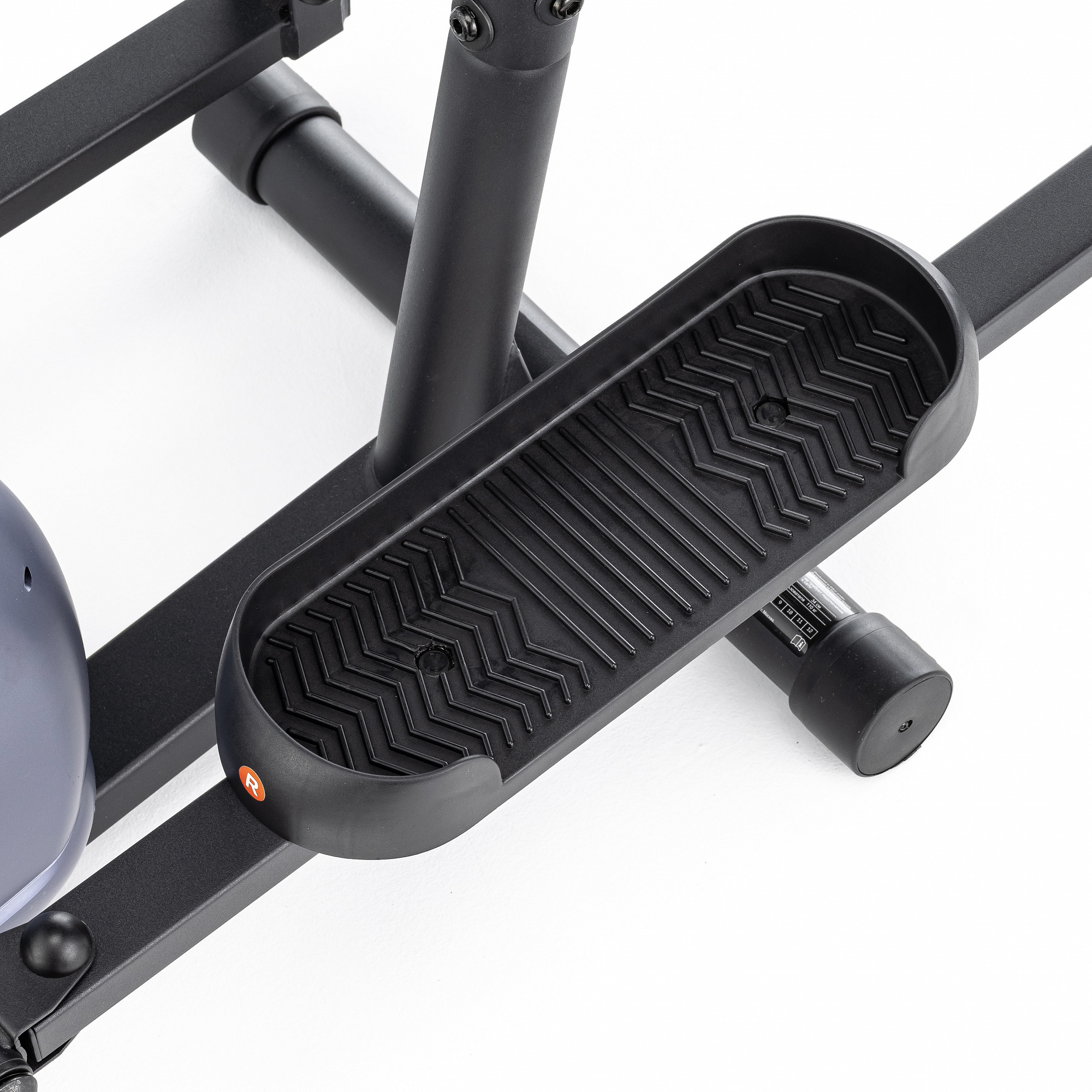 Эллиптический тренажер домашний CARBON FITNESS E20