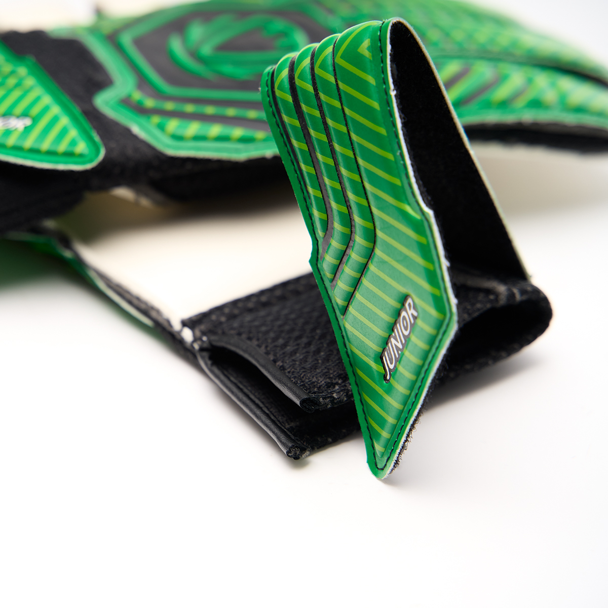 Перчатки врат. TORRES Junior, FG0523606-7, р.7, 3 мм латекс, удл.манж.,черно-зеленый