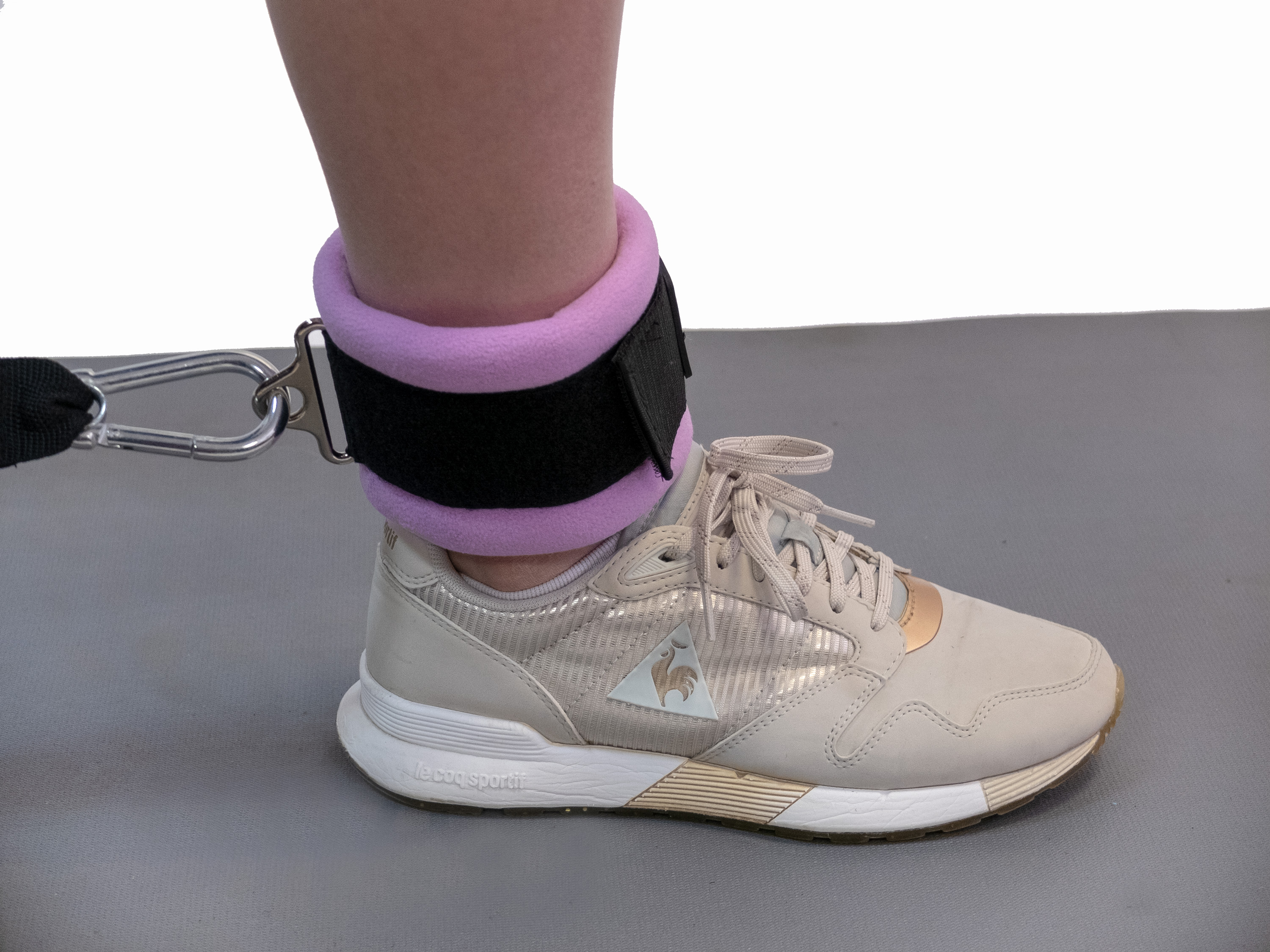 Ремень для тренировки мышц бедра и ягодиц регулируемый фиолетовый (F0-кольцо)