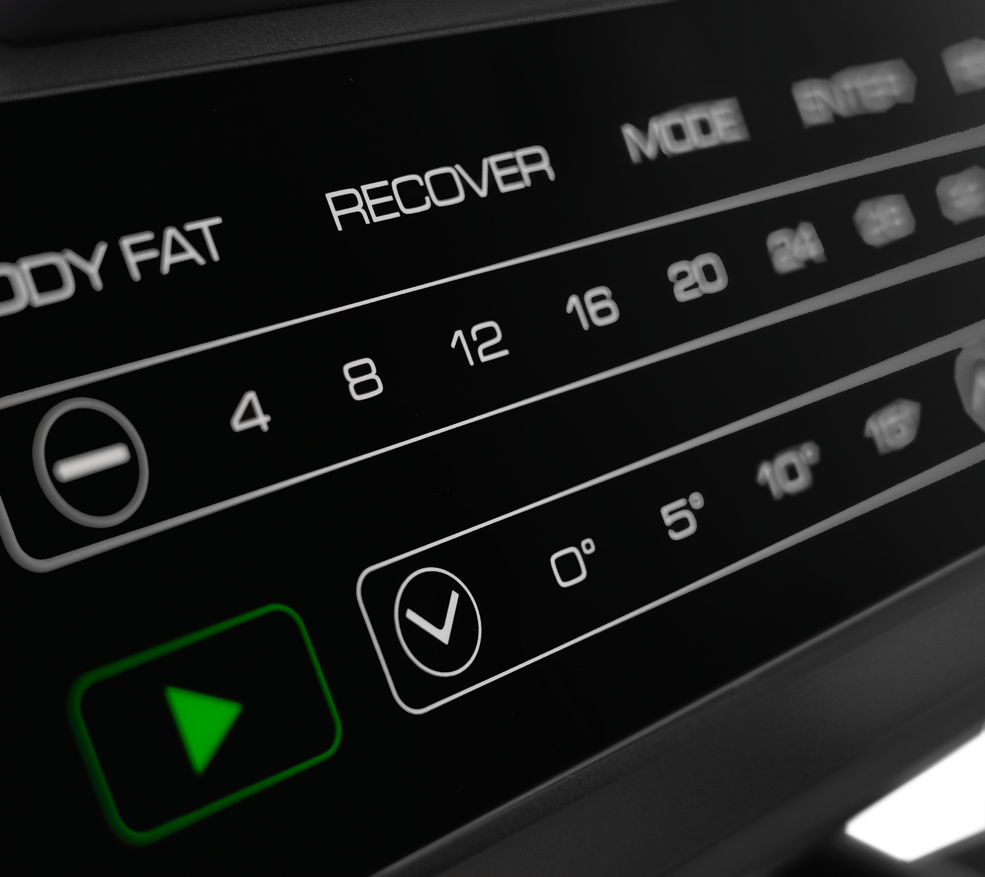 Эллиптический тренажер с автонаклоном BRONZE GYM X700M