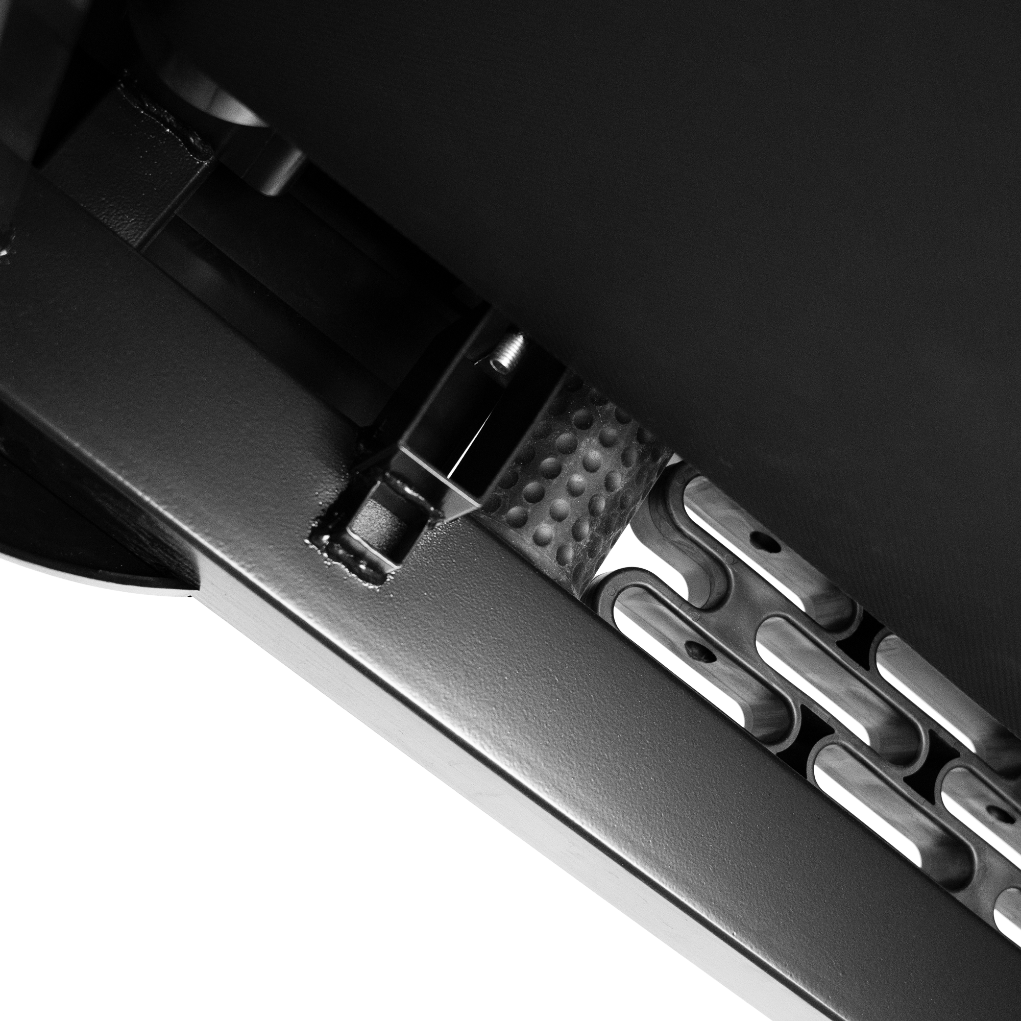 Беговая дорожка профессиональная BRONZE GYM RUNWAY