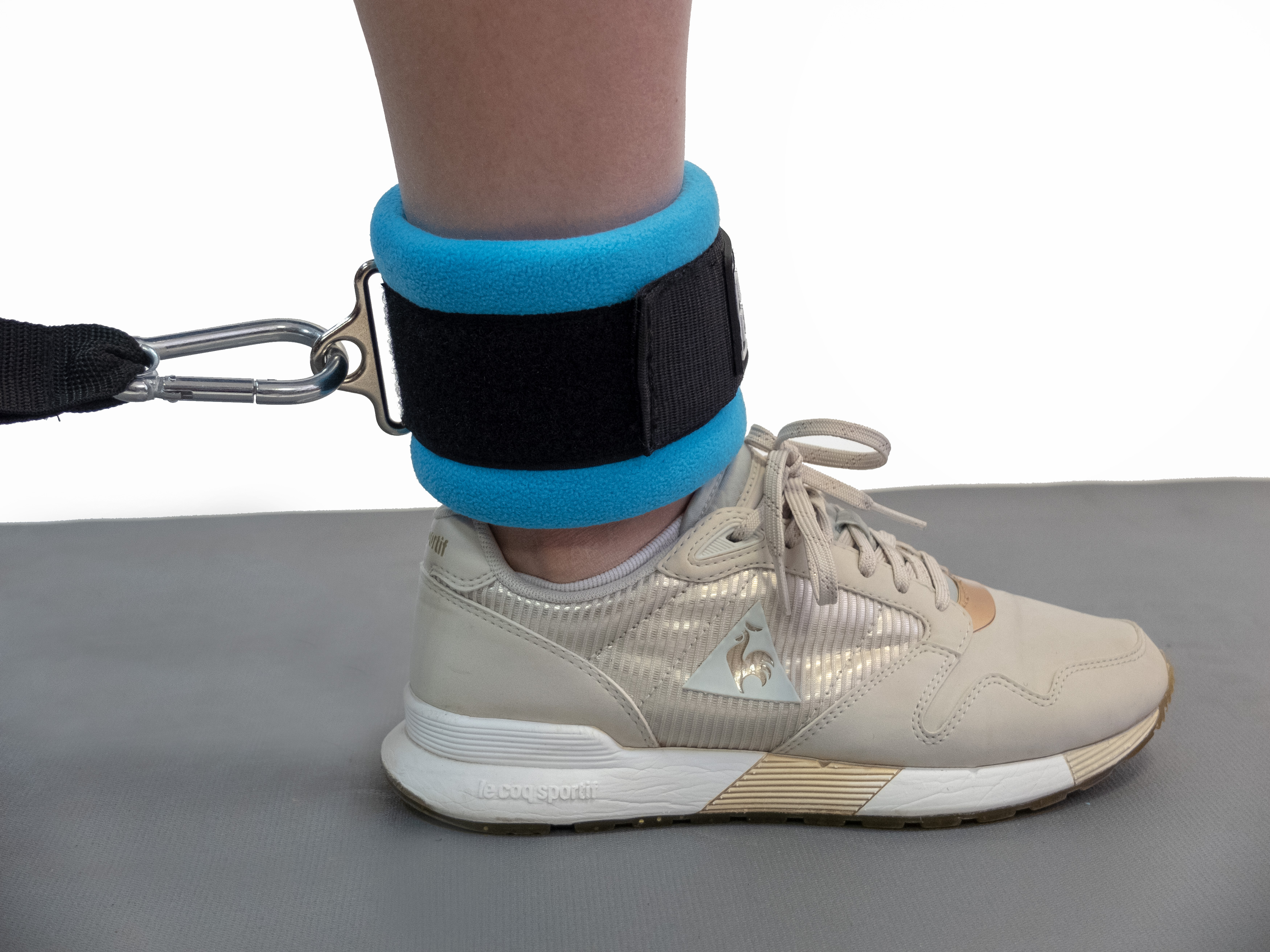 Ремень для тренировки мышц бедра и ягодиц регулируемый синий (F0-кольцо)