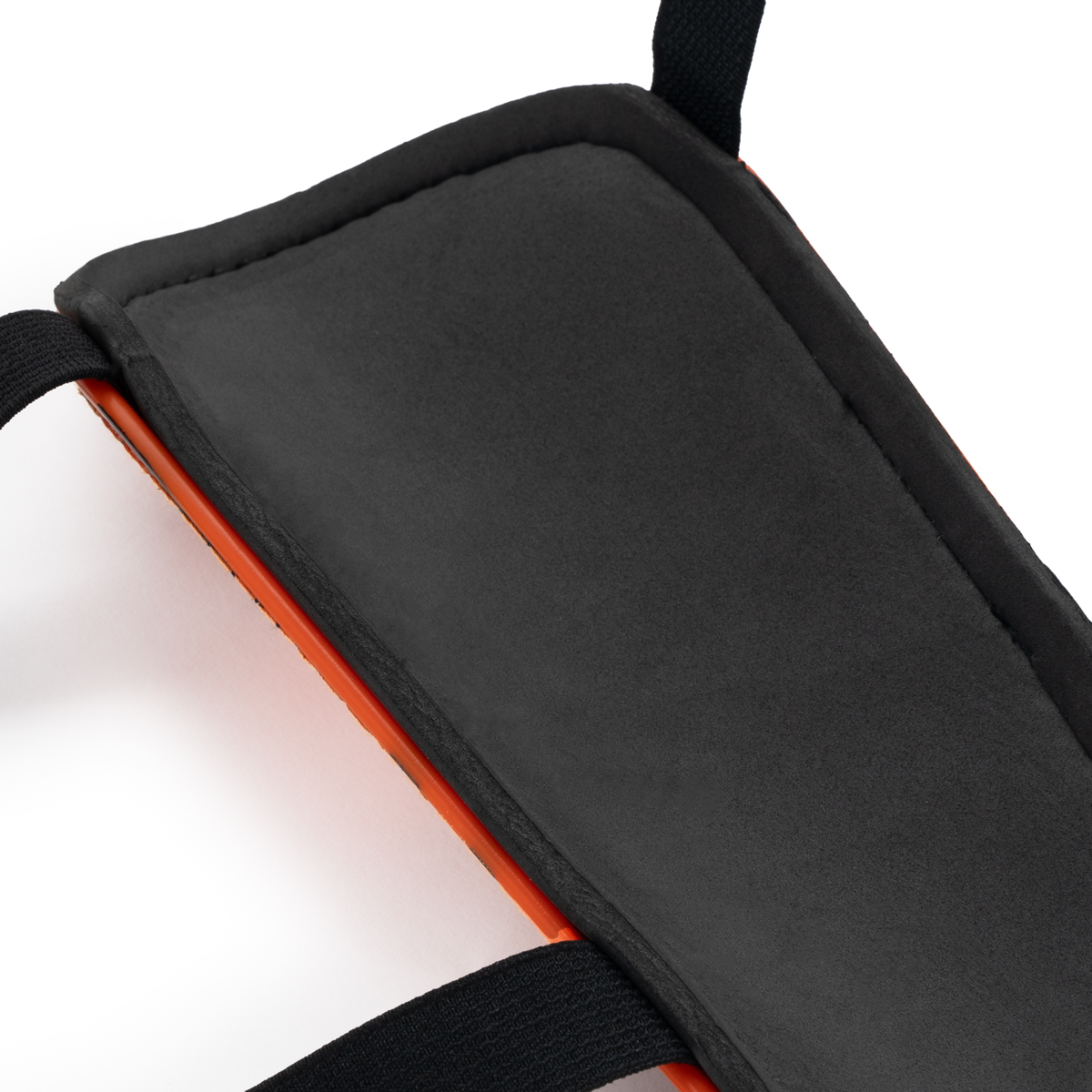 Щитки футбольные TORRES Club, FS2307L, р. L, без голеностопа, две заст. на лип, оранжево-черный