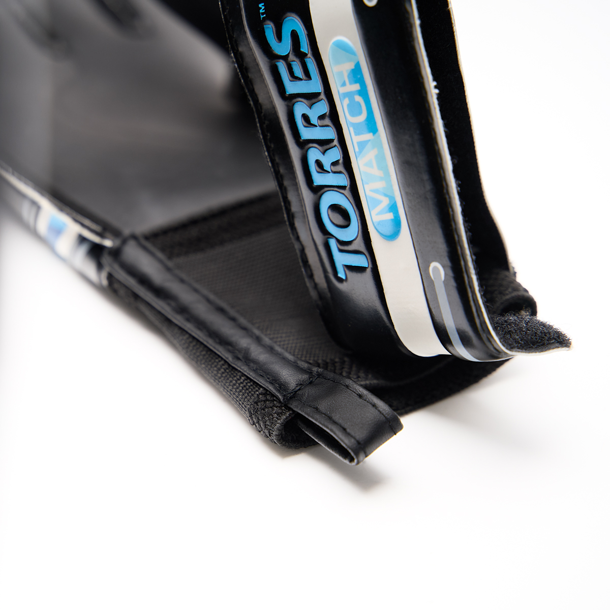 Перчатки врат. TORRES Match, FG0523404-8, р.8, 4 мм латекс, манж. с липучкой, черно-голубой