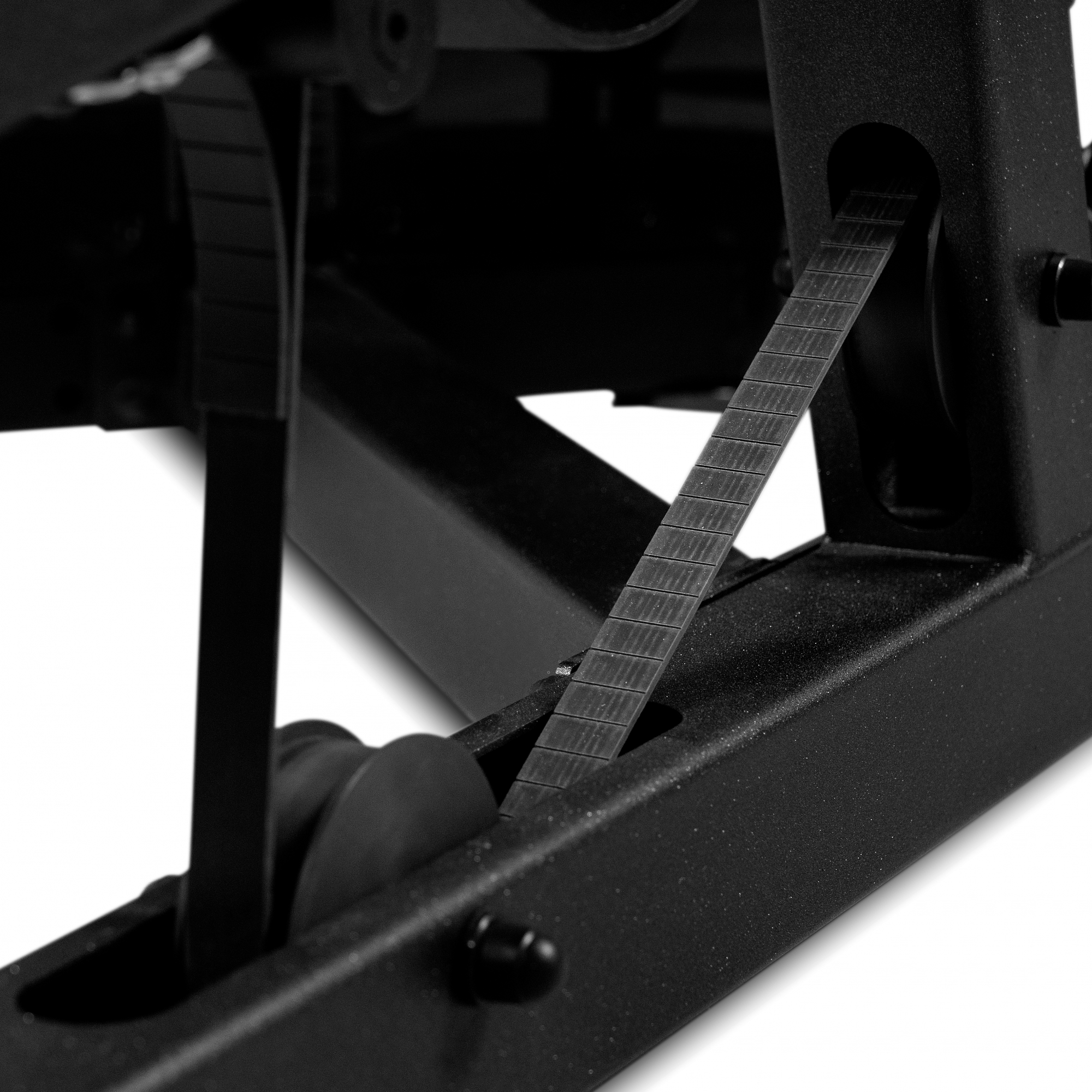 Сгибание ног лёжа профессиональный BRONZE GYM PARTNER ML-802