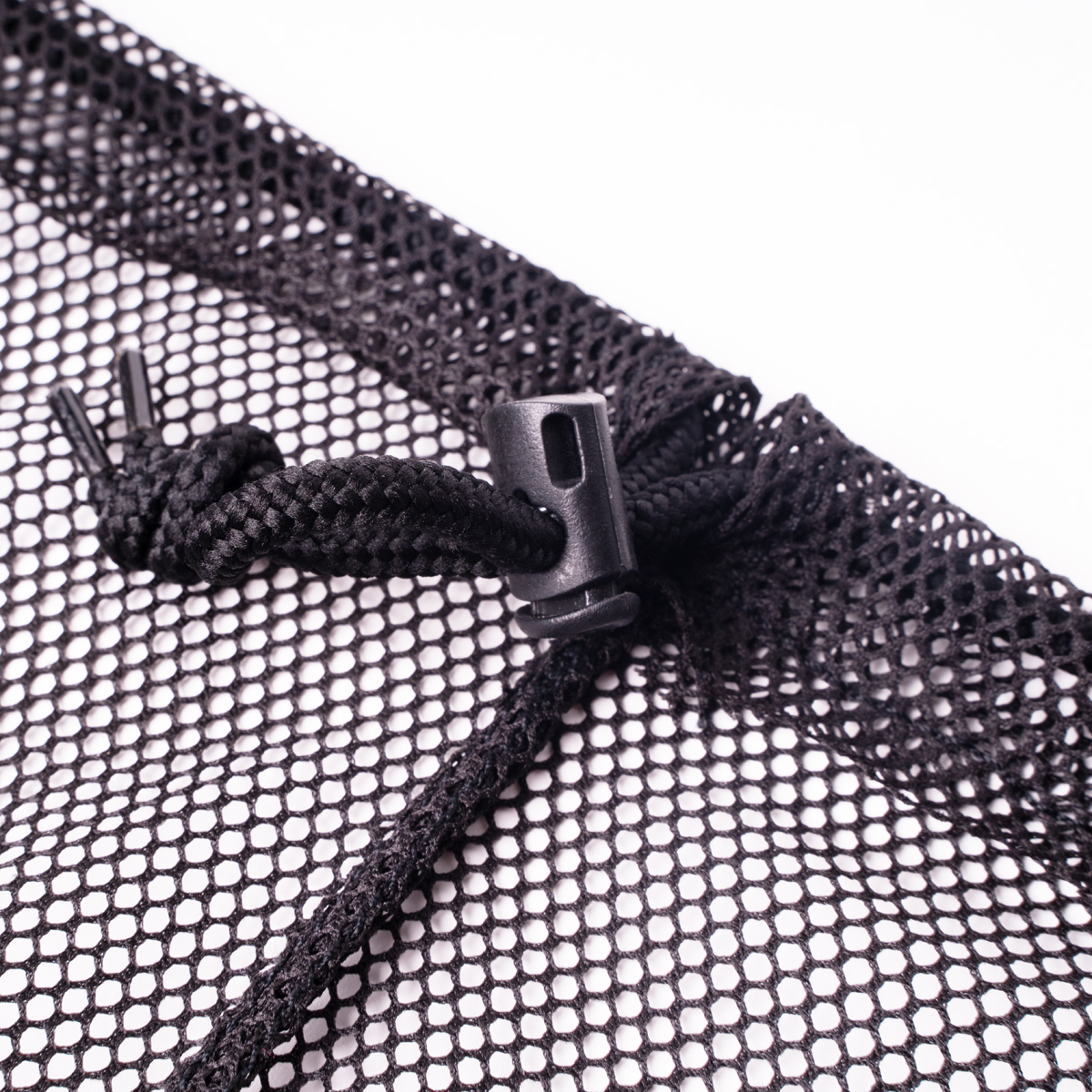 Сетка для мячей TORRES, FS102301, на 10 футб. мячей, шнурок с фиксатором, полиэстер, чёрный