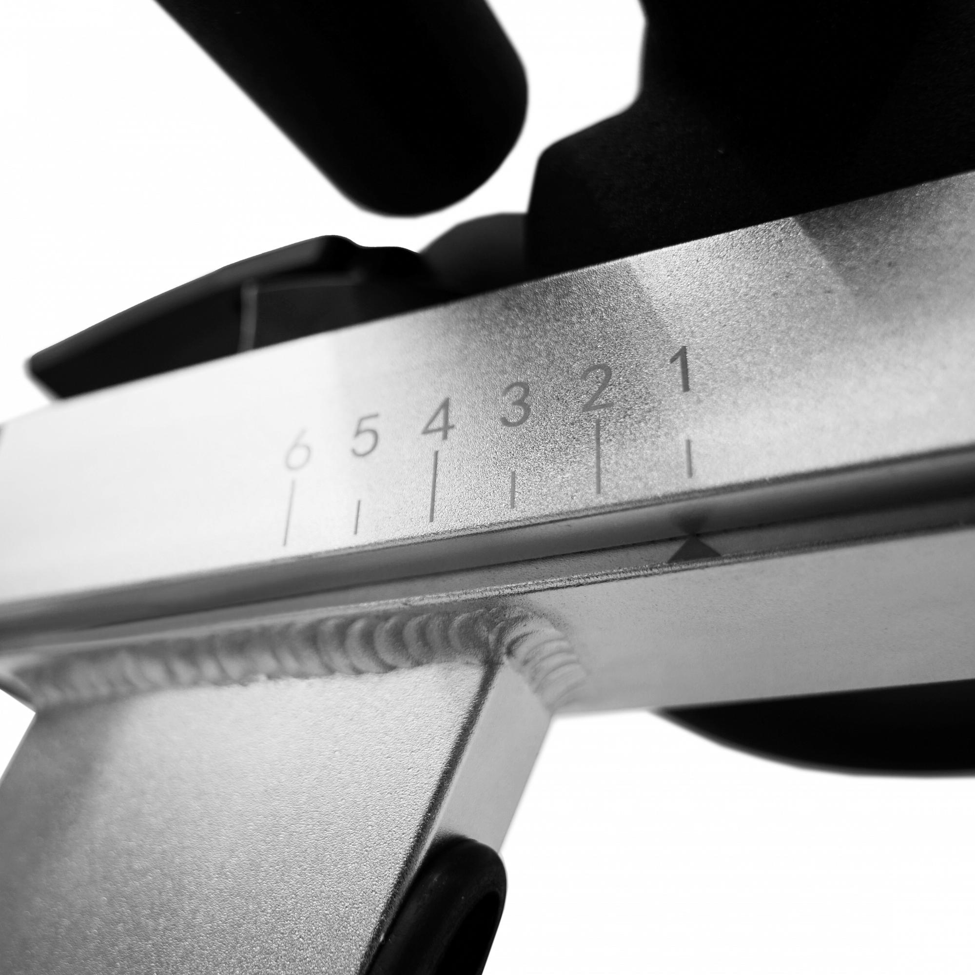 Спин-байк с консолью профессиональный BRONZE GYM PROSPIN